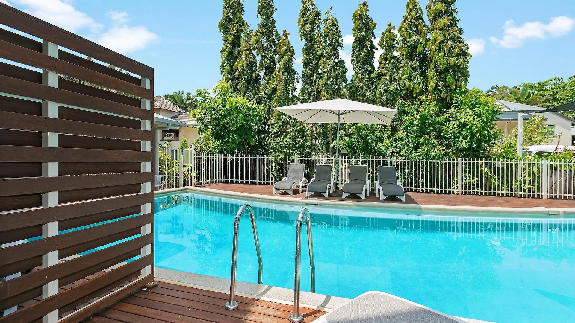 Aparthotel Mantra Aqueous On Port Port Douglas