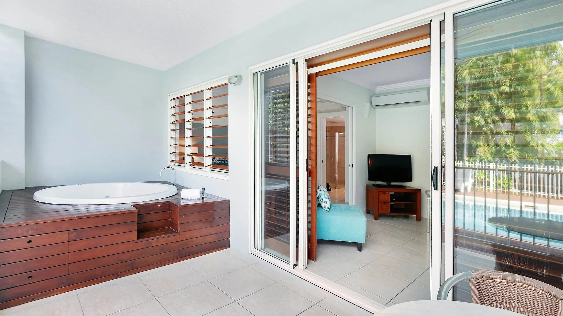 Aparthotel Mantra Aqueous On Port Port Douglas