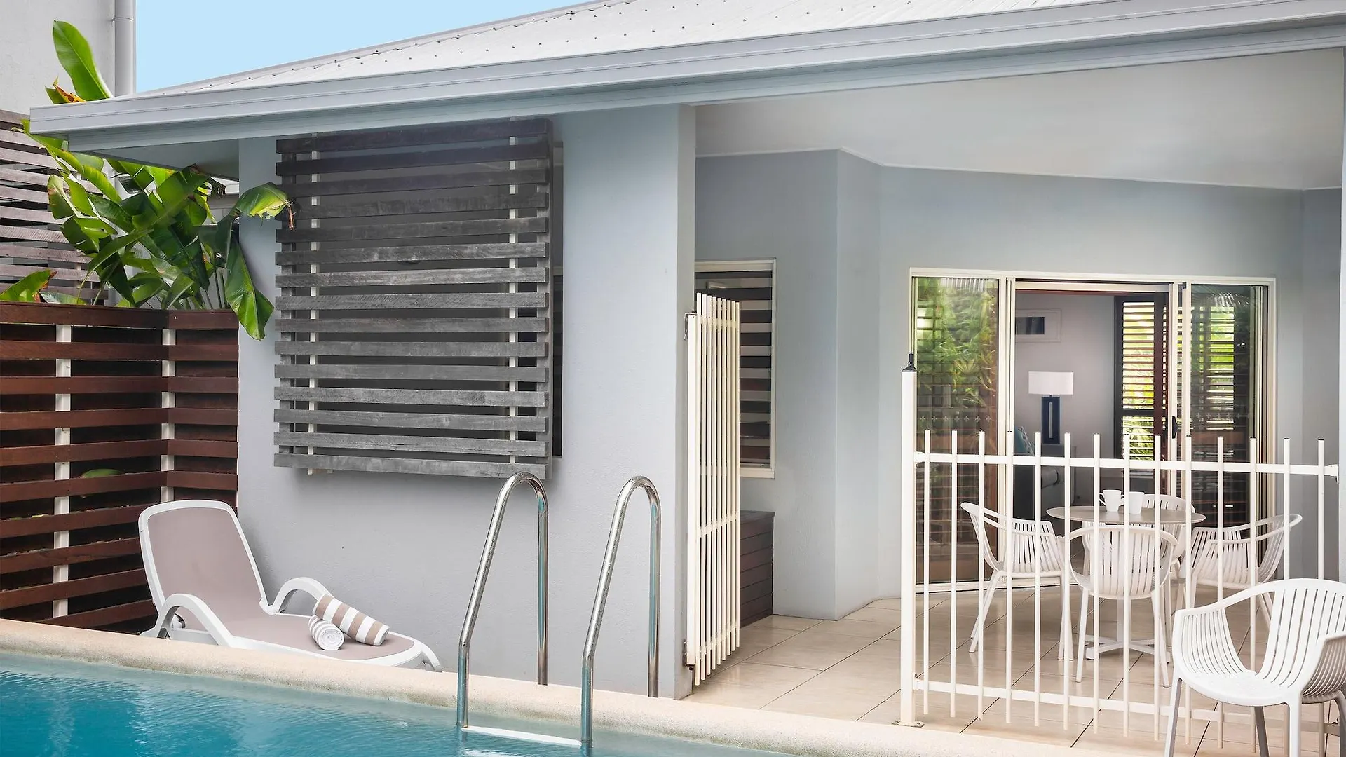 Aparthotel Mantra Aqueous On Port Port Douglas