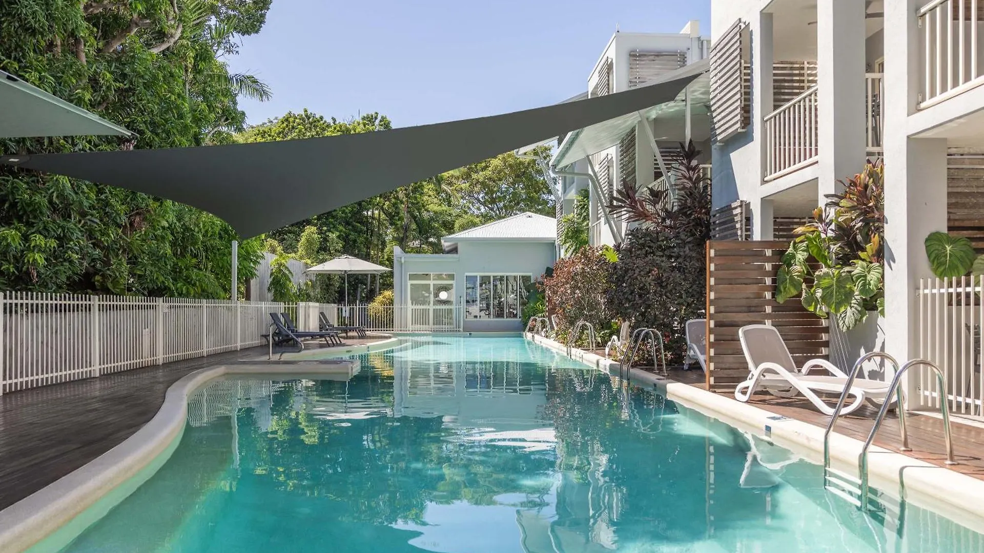Aparthotel Mantra Aqueous On Port Port Douglas 4*,  Australia
